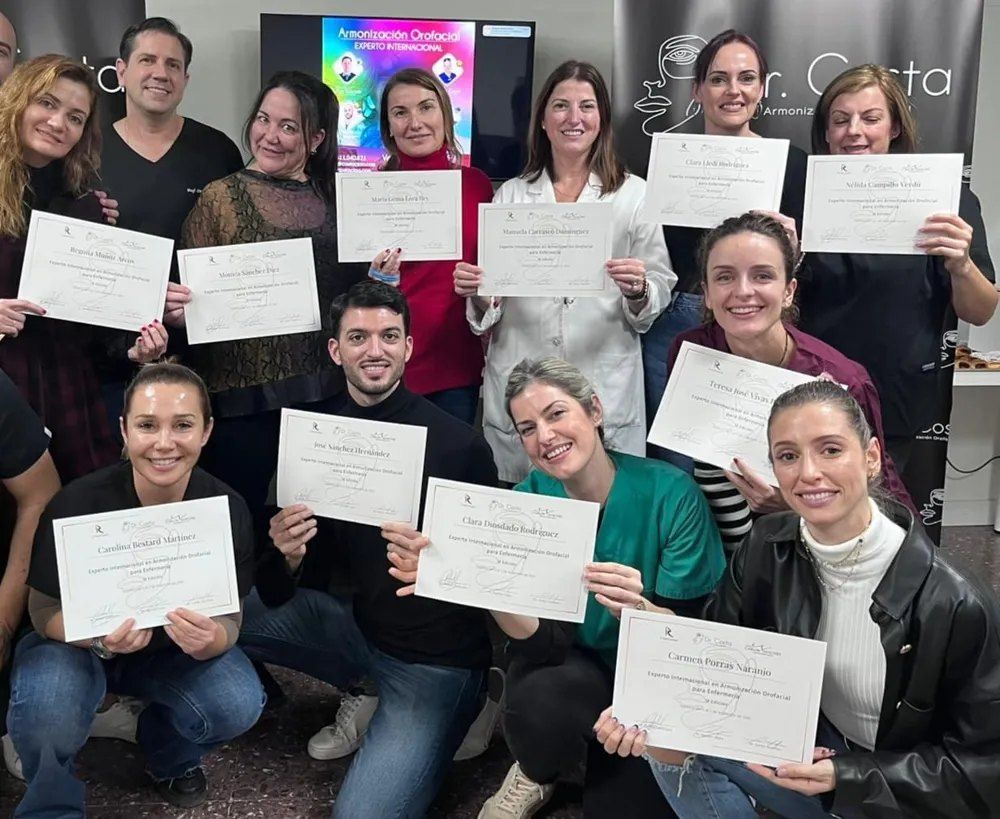Turma do Carlos Sanches Institute com certificados
